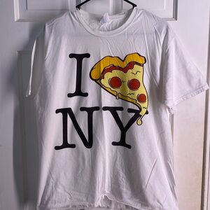 I 🍕NY T-shirt. Size L